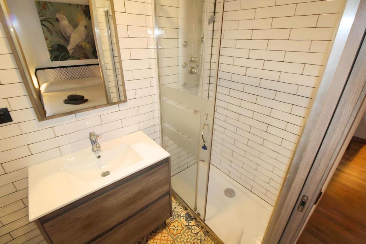 Increible Apartamento Con Terraza Al Lado De Torres De Quart Walencja Zewnętrze zdjęcie