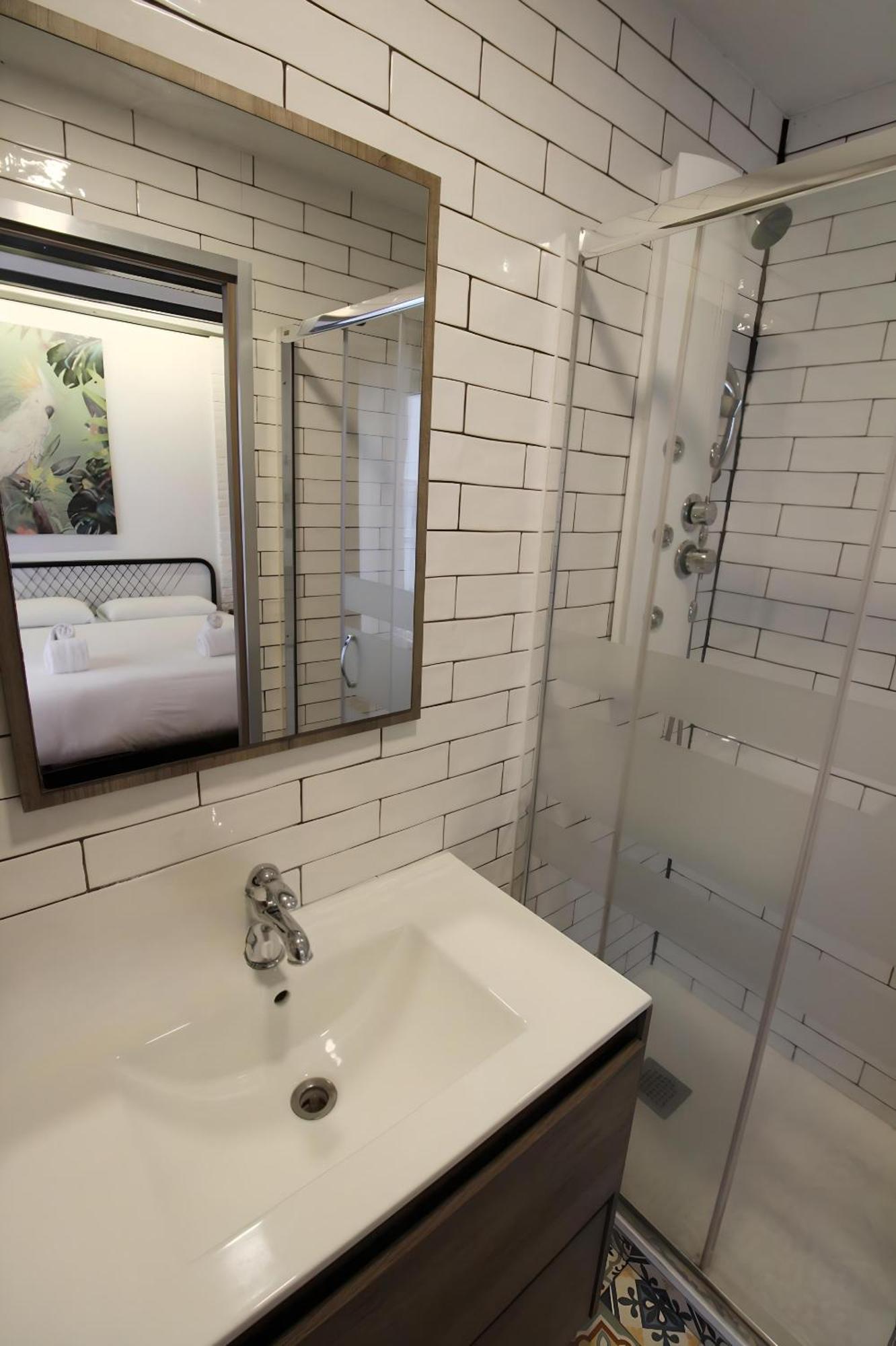 Increible Apartamento Con Terraza Al Lado De Torres De Quart Walencja Zewnętrze zdjęcie
